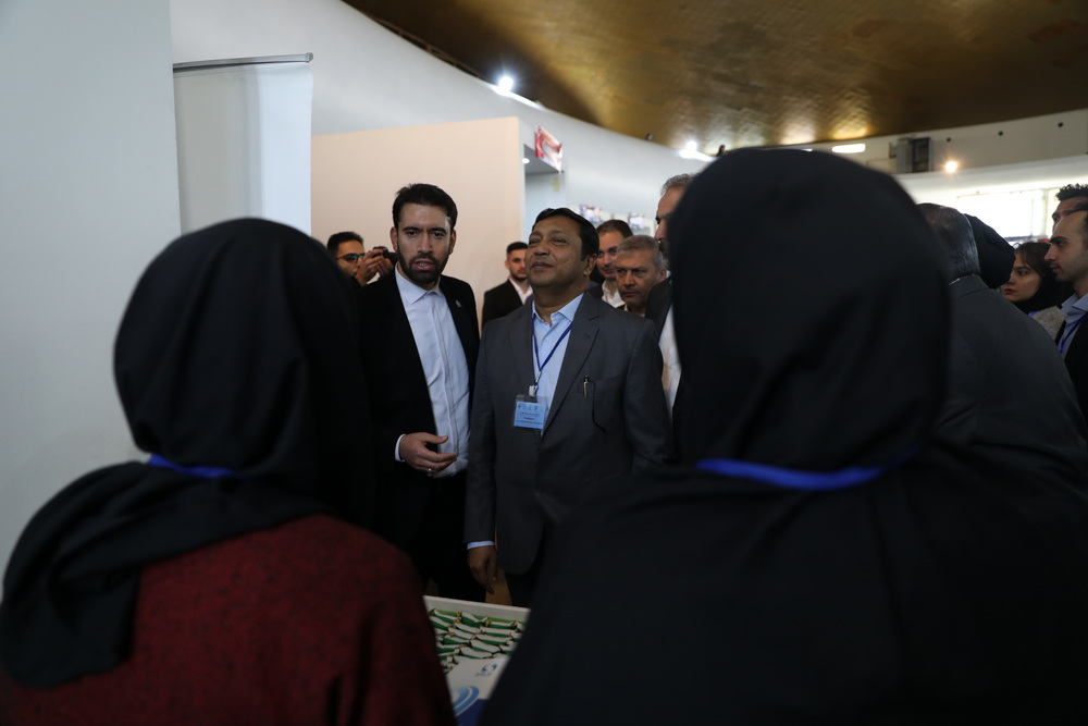 Exposition de la coopération scientifique et technologique tenue lors de la quatrième Assemblée générale de CINVU par les efforts de l'ISMI