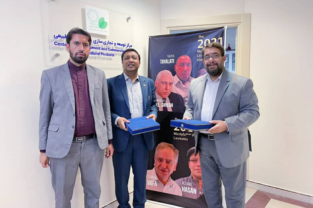 لقاء مع المنسق العام لمنظمة كومستك