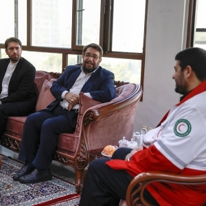 Réunion avec le chef de la Société du Croissant-Rouge iranien